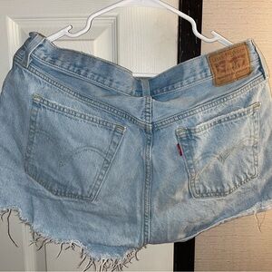 Levi 501 Jean shorts size 32W